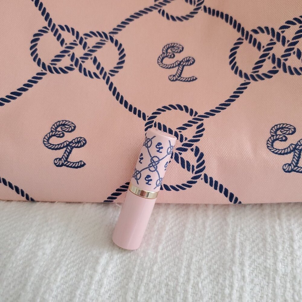 Brand New Lipstick by Estee Lauder, and tote bag Elegant Patterns - Picture 3 of 13
